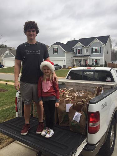 Regenrus Gives Through Daystar Church Food Drive